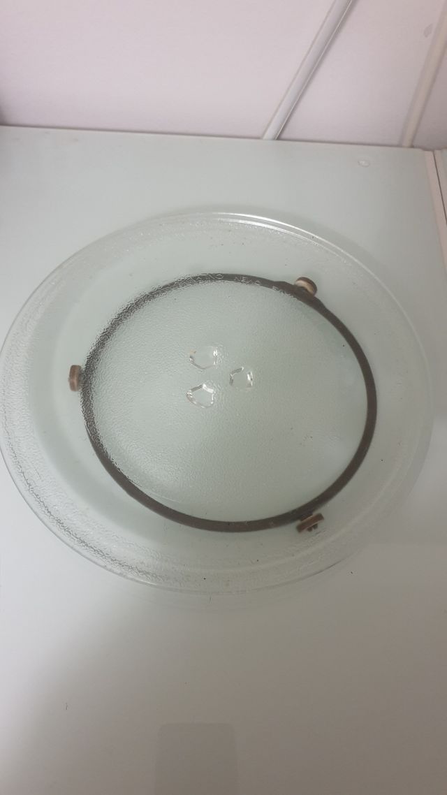 Plato microondas y poaca giratoria