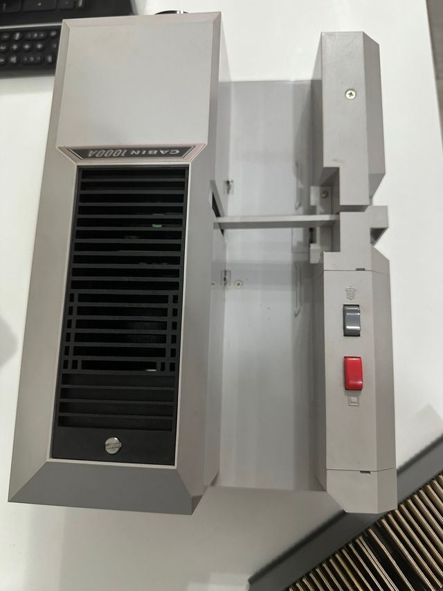 PROYECTOR DIAPOSITIVAS MARCA CABIN 100A