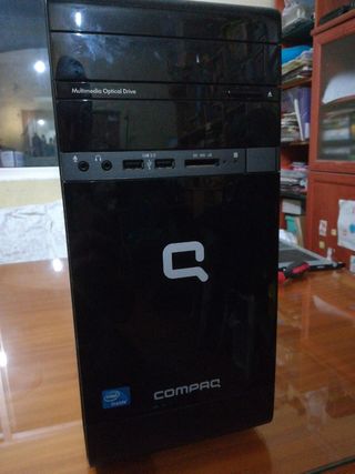 Ordenador de Torre Compaq. 