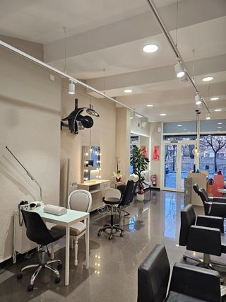 Oficina - Local en venta peluquería estética 