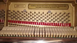 Piano petrof