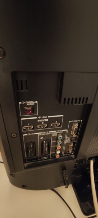 TV 32" toshiba 32av625d