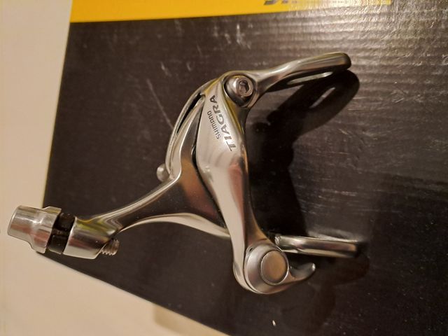 Freno delantero Shimano Tiagra 4500 para reparar