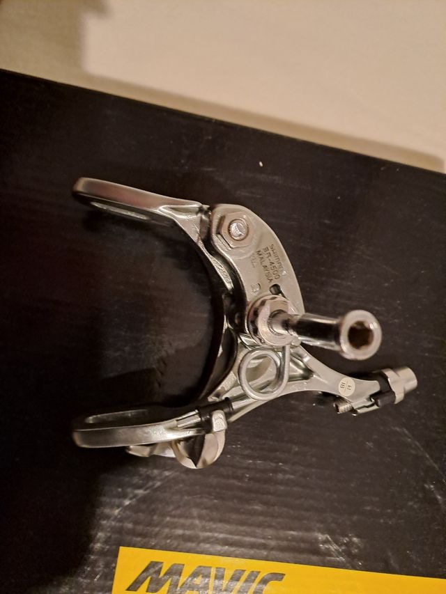 Freno delantero Shimano Tiagra 4500 para reparar