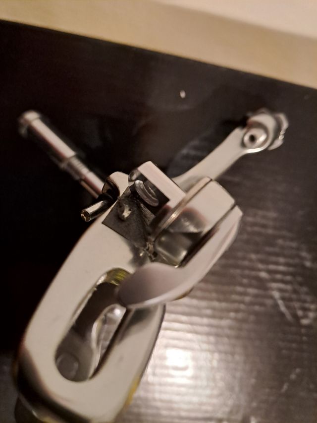 Freno delantero Shimano Tiagra 4500 para reparar