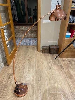 Lampara de pie en Arco