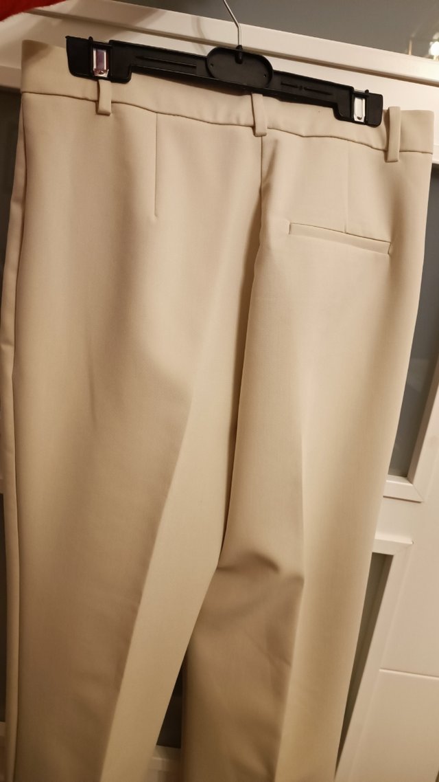 Traje pantalón beis Zara