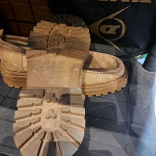 Zapatos de antelina en color camel 