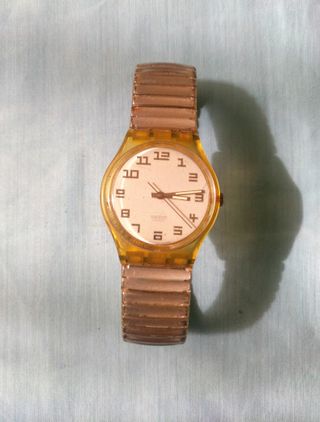 Reloj Swatch 1997 amarillo correa elástica