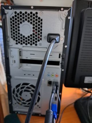 Ordenador HP completo con Windows 11