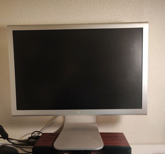 Apple Cinema Display 20" (A1081)