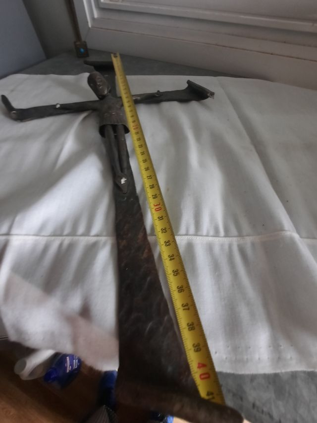 Crocifissi antichi in metallo fatti a mano