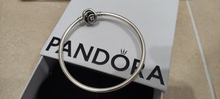 Pulsera Pandora talla pequeña.