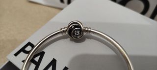 Pulsera Pandora talla pequeña.