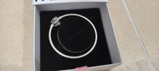 Pulsera Pandora talla pequeña.