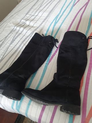 Botas altas negras