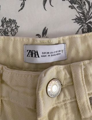 Pantalones mom amarillos ZARA