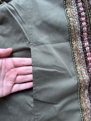 Spolverino ricamato a mano