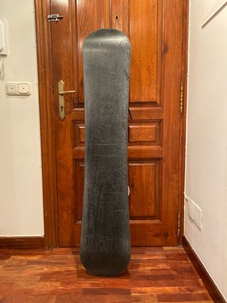 Tabla snowboard con fijaciones