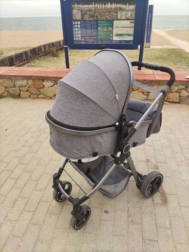 Carro bebé reduzido