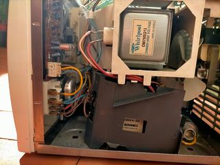 MICROONDAS WHIRLPOOL VIP 20, FUNCIONA NO CALIENTA