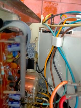 MICROONDAS WHIRLPOOL VIP 20, FUNCIONA NO CALIENTA
