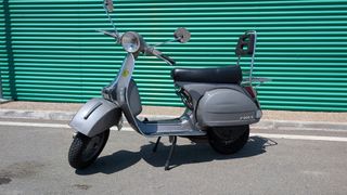Vespa p 200 e
