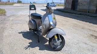 Vespa p 200 e
