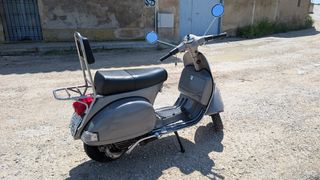 Vespa p 200 e
