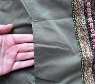 Spolverino ricamato a mano