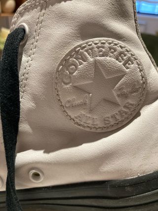 Converse Chuck Taylor.