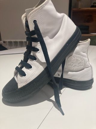 Converse Chuck Taylor.