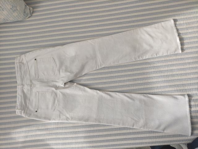 Pantalón vaquero blanco Gocco