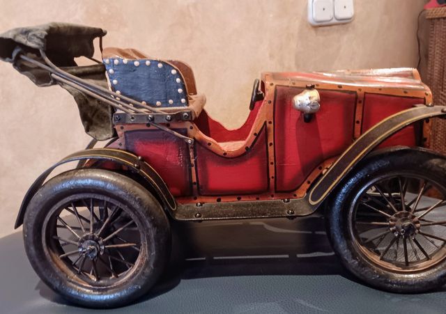 Automóvil decorativo