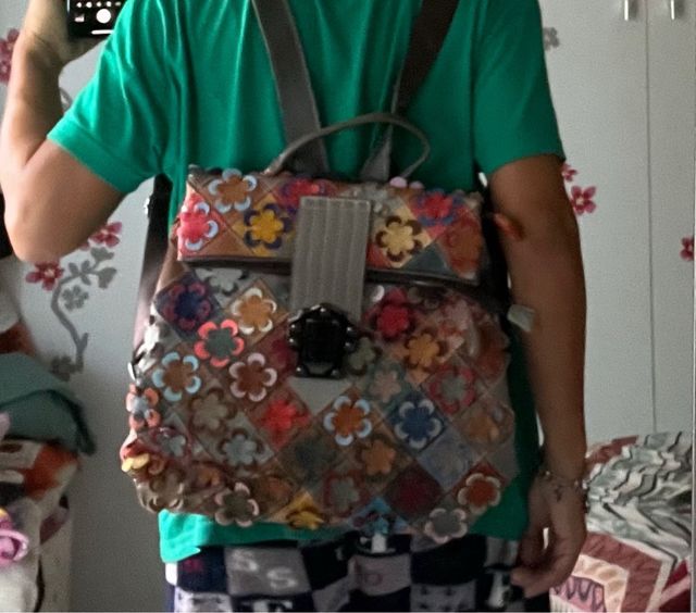 Bolso mochila de cuero italiano