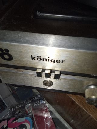 Antiguo tocadiscos koniger años 70