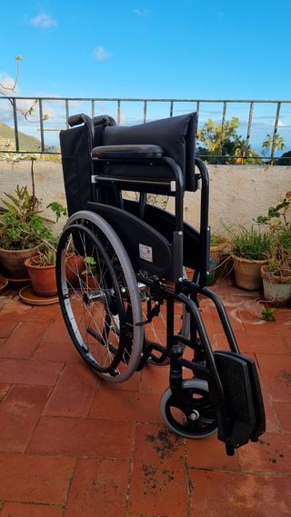 Silla de ruedas plegable
