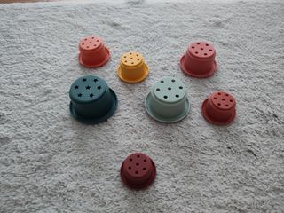 Cubos apilables silicona de Mushie para bebé