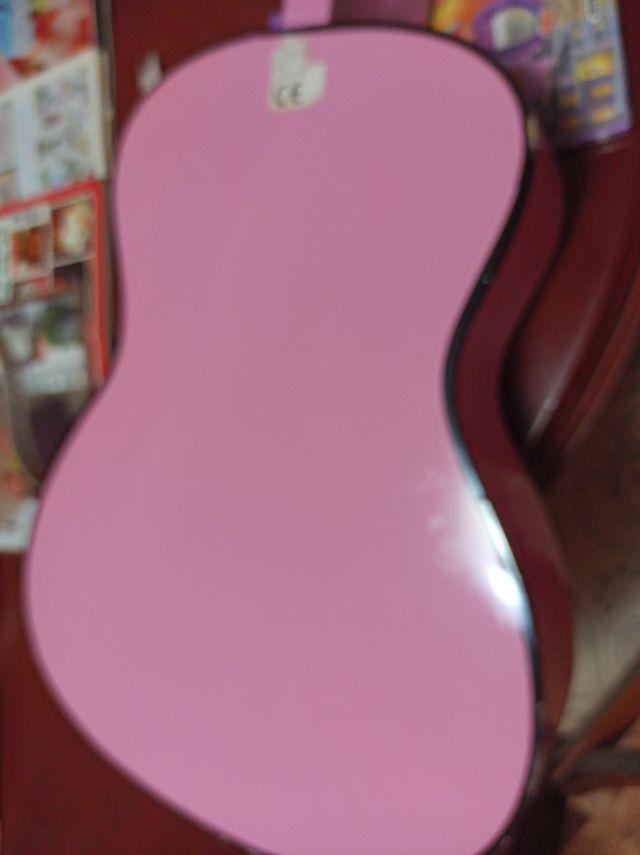 Guitarra española niña