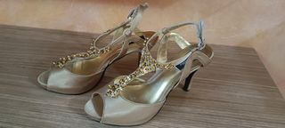 Zapatos tacón señora.