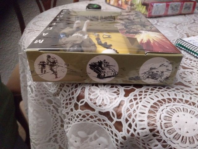 Caja pequeña de madelman