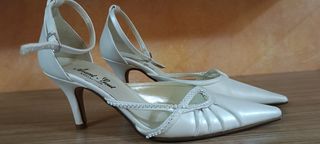 Zapatos tacón novia blanco roto