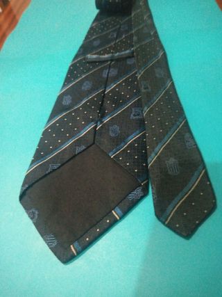 ELEGANTE CORBATA DE SEDA