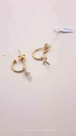 Aros Oro 18K con Cruz Oro Blanco