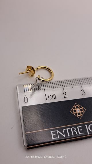 Aros Oro 18K con Cruz Oro Blanco