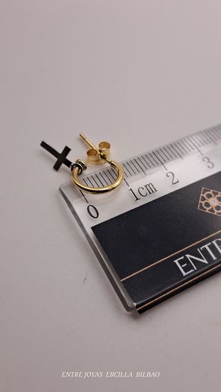 Aros Oro 18K con Cruz Oro Blanco