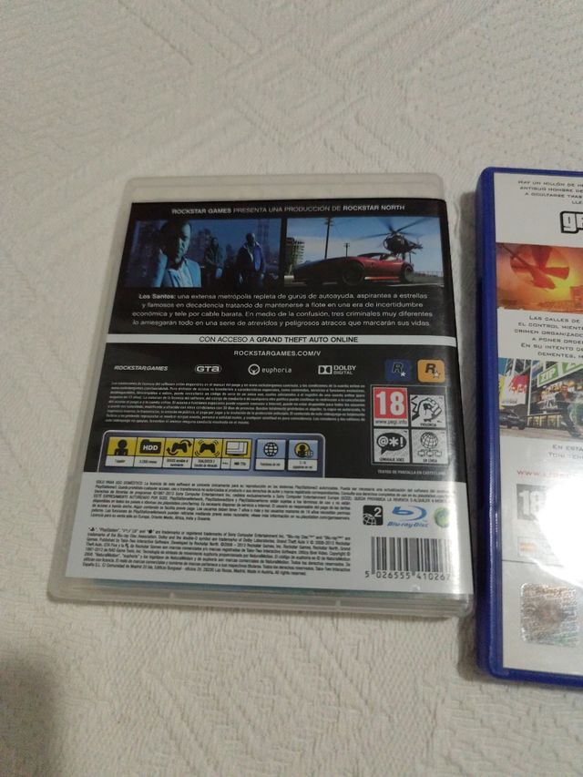 Grand Theft Auto Liberty City Stories PS2 in ottime condizioni con GTA V PS3 in regalo