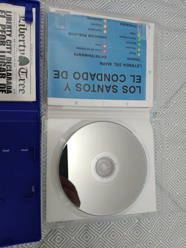 Grand Theft Auto Liberty City Stories PS2 in ottime condizioni con GTA V PS3 in regalo