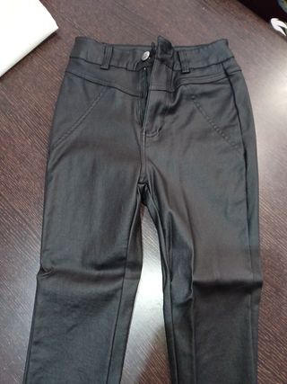 Pantalones cuero