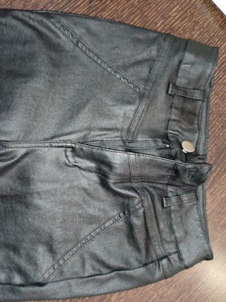 Pantalones cuero